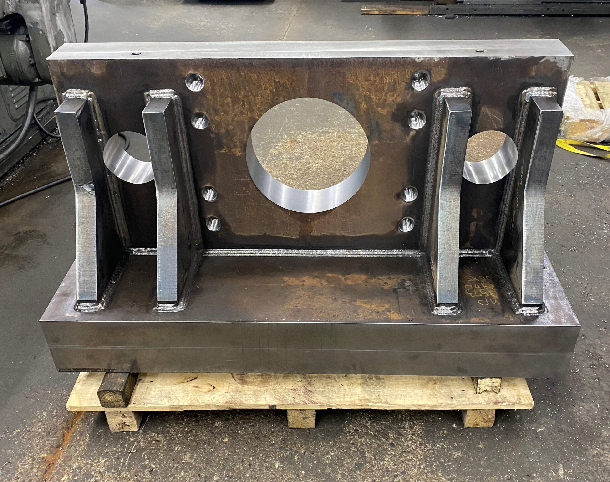 Cylinder mount